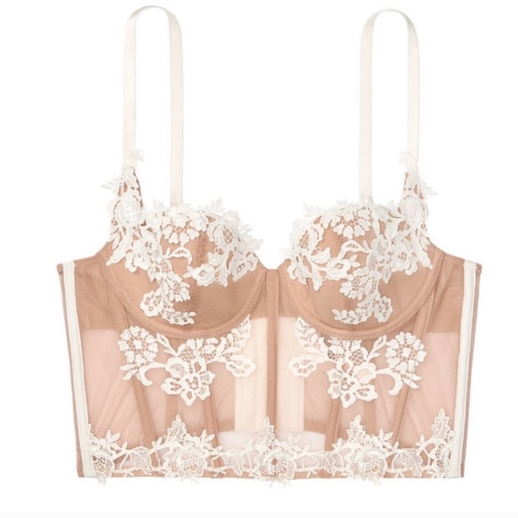 Victoria’s Secret Lightly-Lined Long Line Bustier The colour is coconut white - Picture 4 of 7